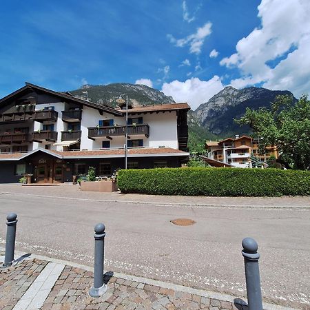 Hotel Nele Ziano Di Fiemme Exterior photo